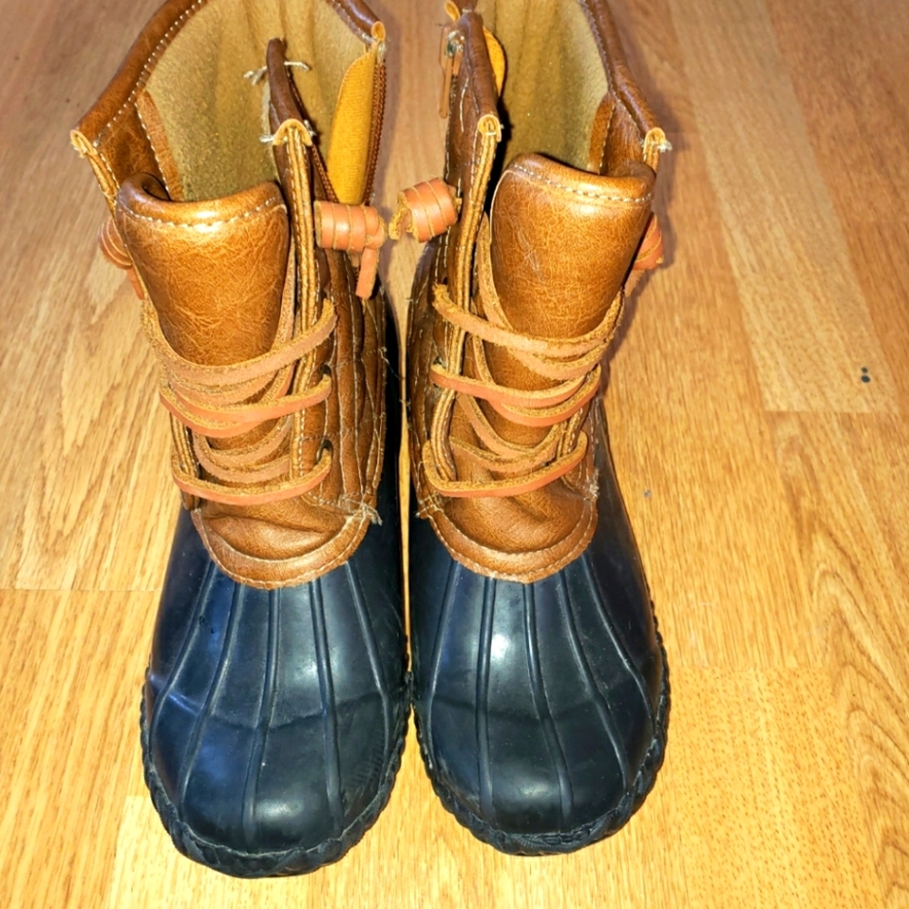 Snow Boots